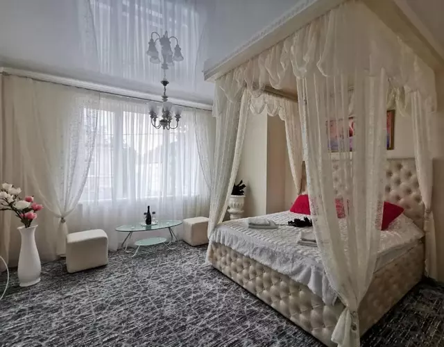 Monte-Kristo Hotel