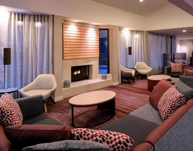 Sonesta Select Kansas City Airport Tiffany Springs