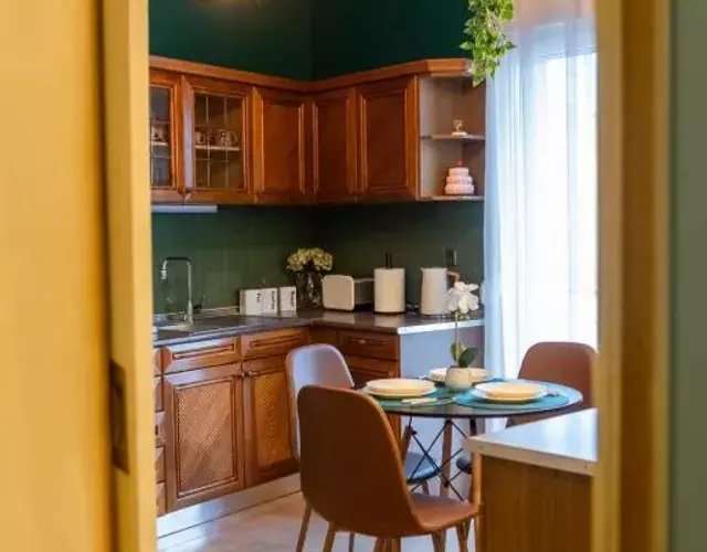 Corner House Central Next To The Lake