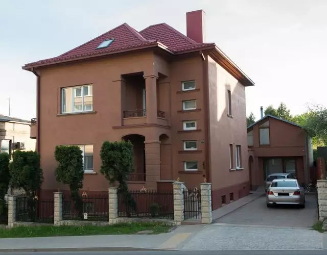 Petro delux apartments center