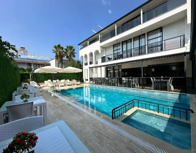 Jest Hotel