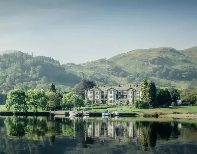 The Inn On The Lake