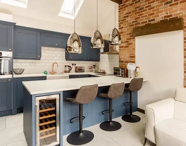 The Cowshed - Luxury Barn with Hot Tub