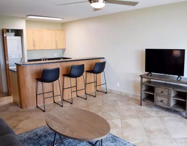 Beautiful Private Condo Walking Distance to Beach MV2321