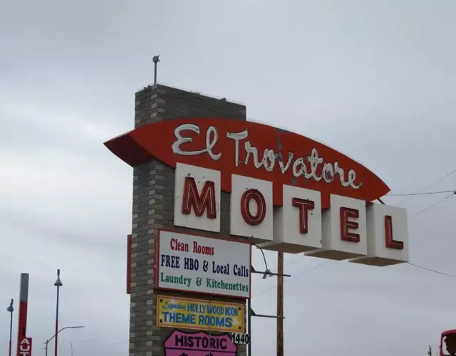 El Trovatore Motel
