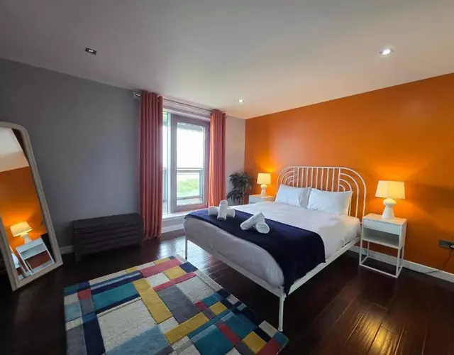 Edinburgh City Sea View Harbour Apartment