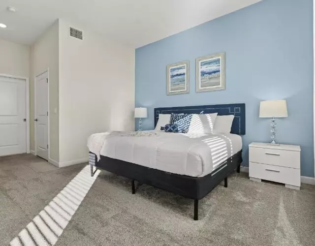 Lovely apartments 18 Minutes away from Disney!