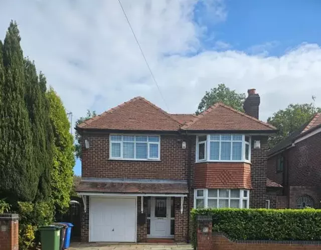 4 bed detached house near Manchester Airport Manchester -Cheadle