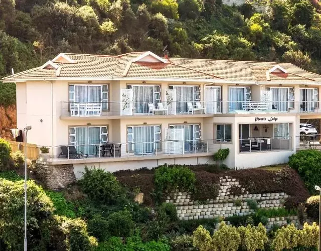 Phoenix Lodge and Waterside Accommodation