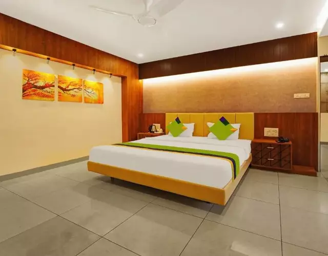 Treebo Surya Comforts, 200 Mtrs From Kolhapur Railway Station