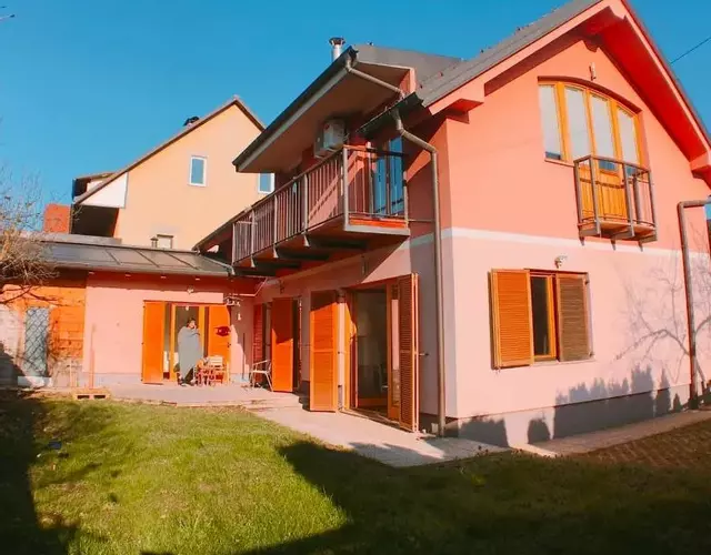 Buzahouse
