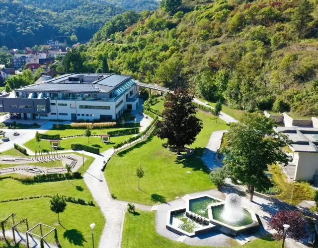 Nuhr Medical - Hotel & Restaurant