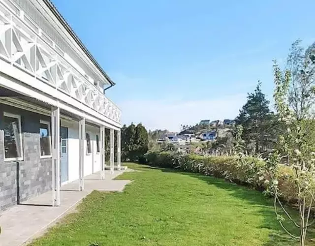 Romslig og fin leilighet 17 min til Kristiansand Centrum