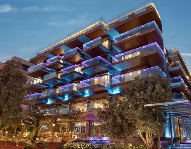 DoubleTree by Hilton Kusadasi