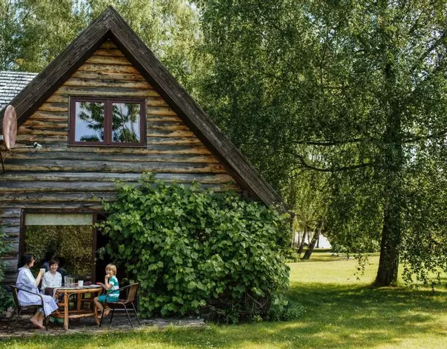 Hunter's Lodge