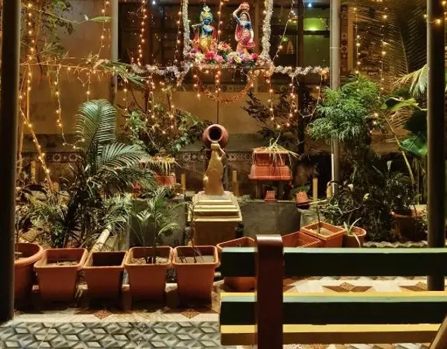 Maha Periyava Kuteeram Family Room