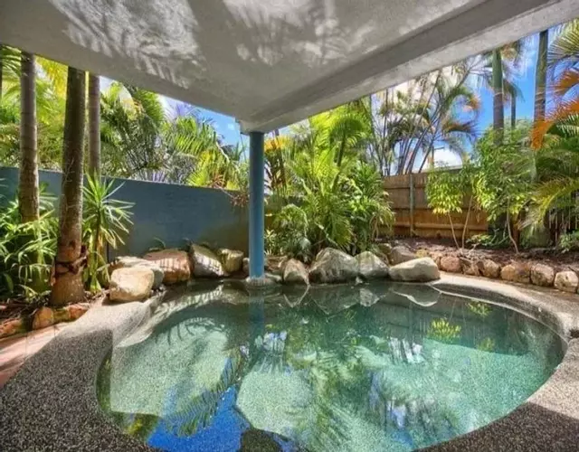 Cairns Sunshine Lodge