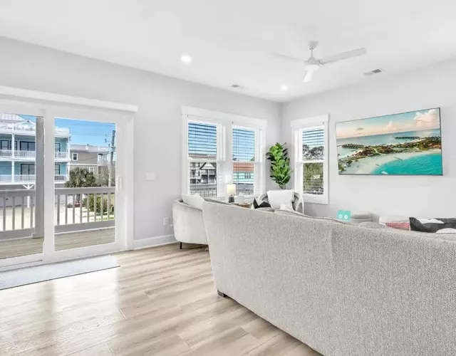 Luxury 5BR- Heated Pool FREE for Sept-Oct