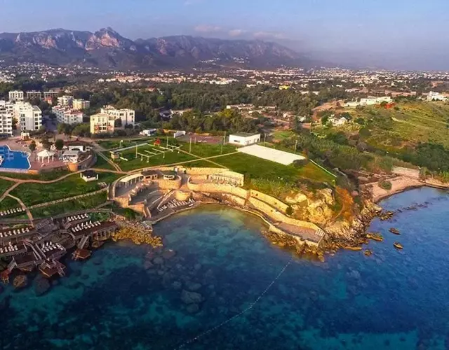 Jasmine Court Hotel & Casino