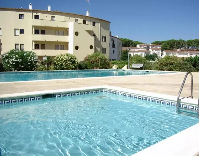 Apartamento a 100 MTS playa,con dos piscinas