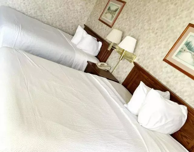 Blue Way Inn & Suites La Crosse