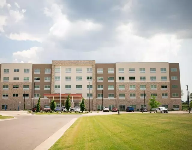 Holiday Inn Express & Suites Onalaska - La Crosse Area by IHG