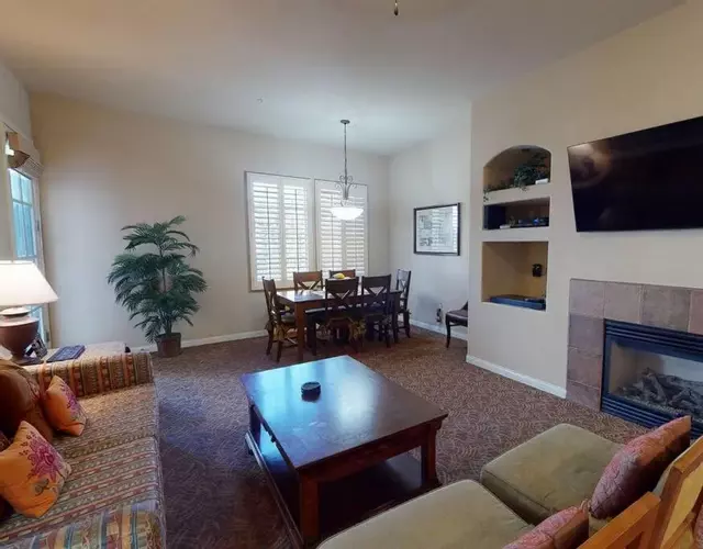 LV102 Upstairs 1 Bedroom Legacy Villas Delight