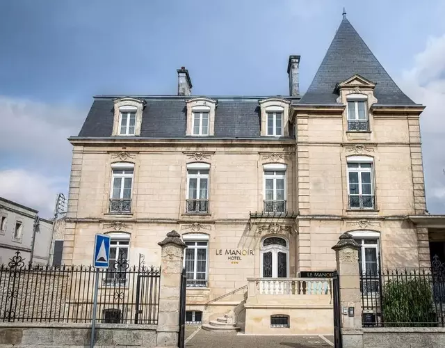 Le Manoir Hôtel