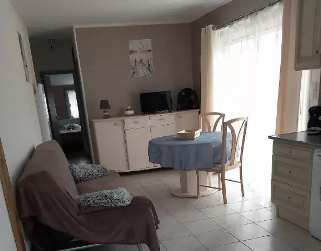 Petite maison avec jardin privé