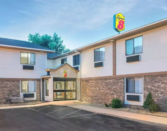 Super 8 by Wyndham Tilton/Lake Winnipesaukee