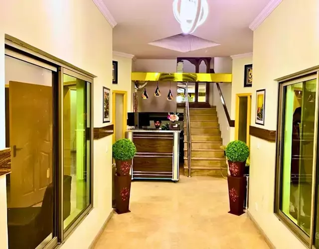 Doves Inn Hotel kalma Chowk