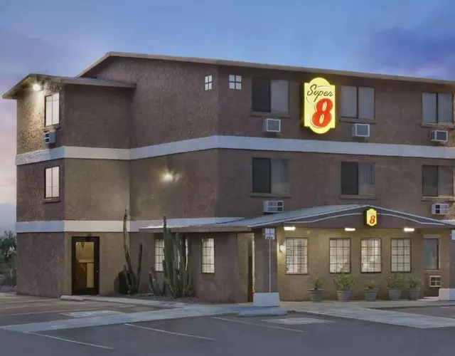 Super 8 by Wyndham Lake Havasu City