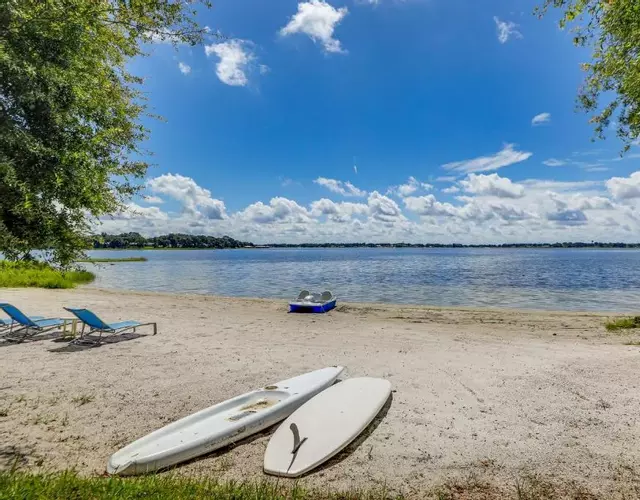 Lakefront Frostproof Vacation Rental with Beach!