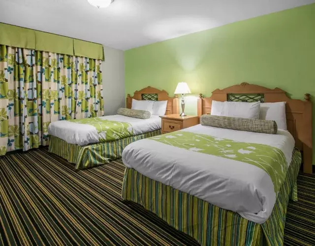 Rodeway Inn & Suites Winter Haven Chain of Lakes