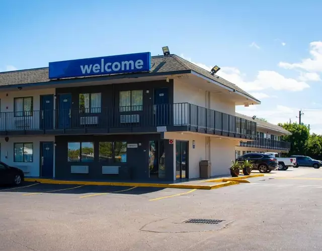 Motel 6-Lantana West Palm Beach, FL