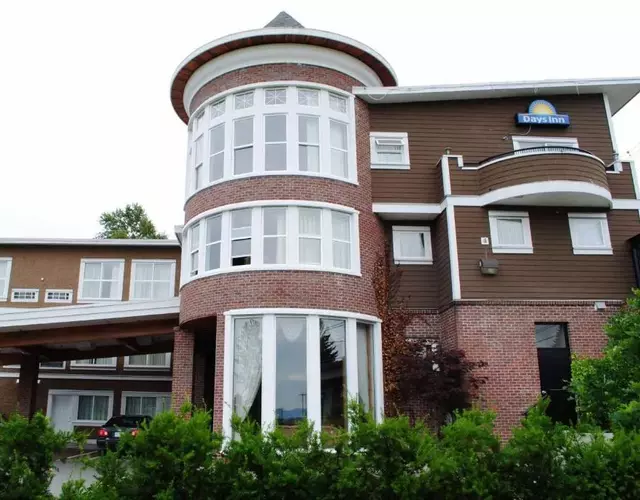 Days Inn by Wyndham Surrey