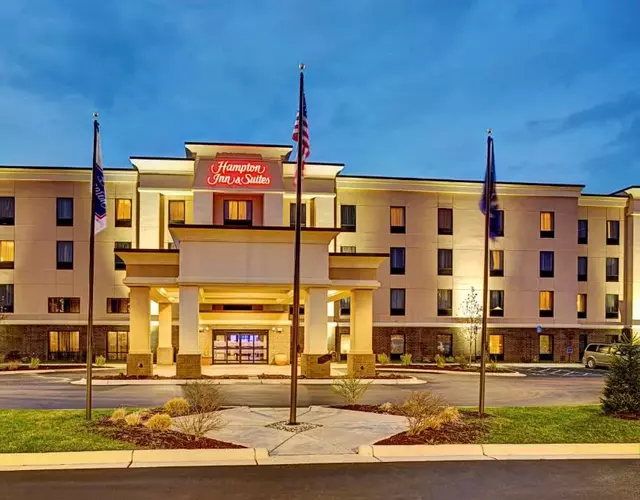Hampton Inn & Suites Lansing West
