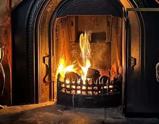 Cosy cottage with sea & mountain views Carnlough