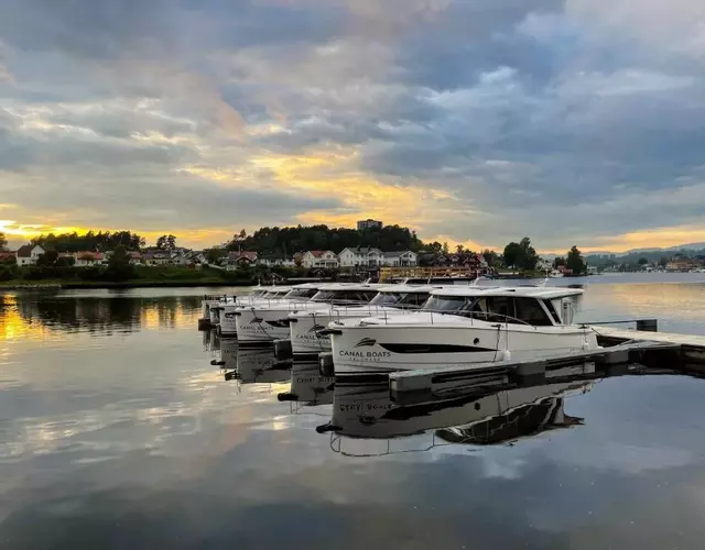 Porsgrunn Centrum Boat Hotel