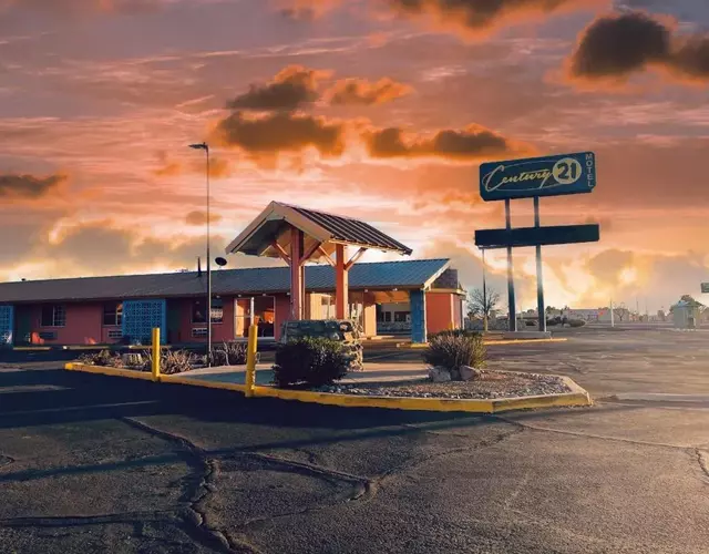 Century 21 Motel