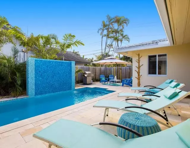 Walking from the beach 3Br Villa
