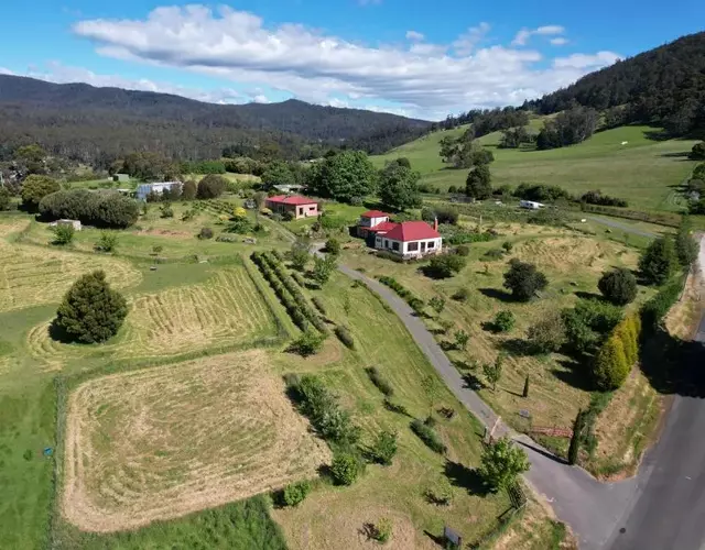 Cherry Top Farmstay - Boutique Eco Village