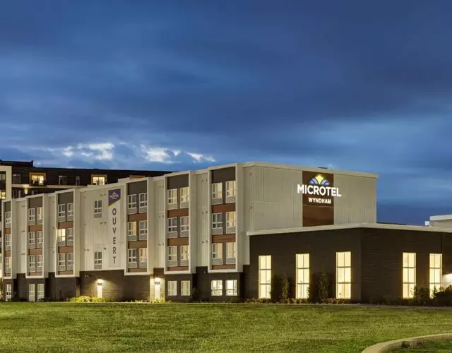 Microtel Inn & Suites by Wyndham Boisbriand
