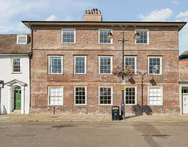 6 Angel Hill, Bury st Edmunds