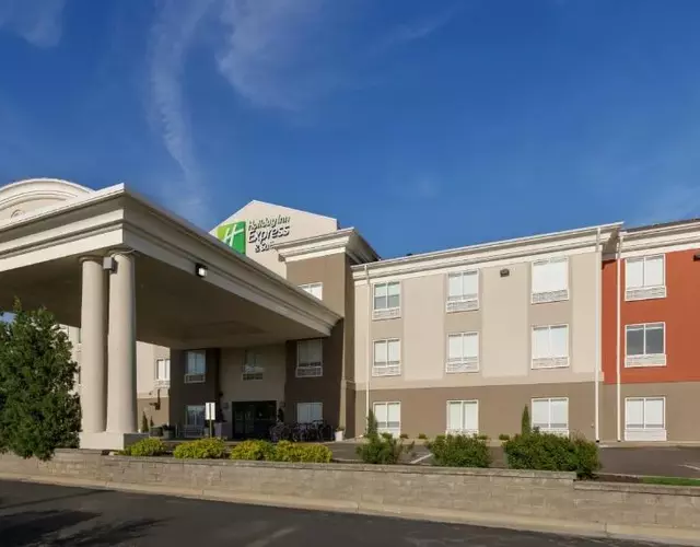 Holiday Inn Express Lawrence by IHG