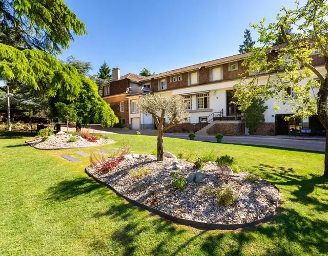 Hotel De La Pommeraie