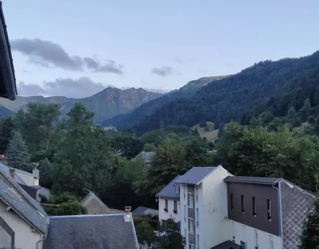 Appartement avec vue sur le Sancy, parking gratuit