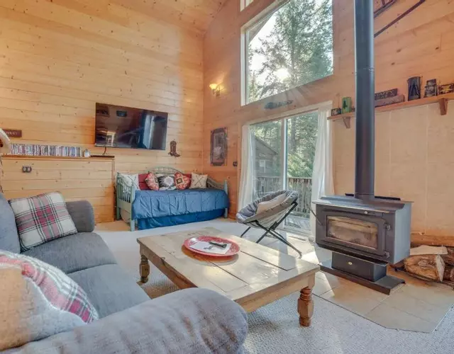 Quaint and Cozy Cabin in Leavenworth!