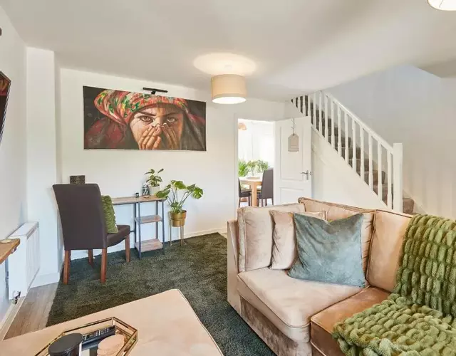 Host & Stay - Cornflower Way