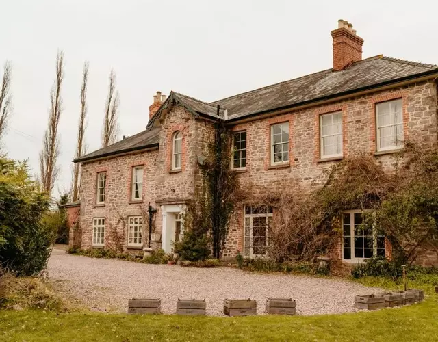 Lyde Court Country House